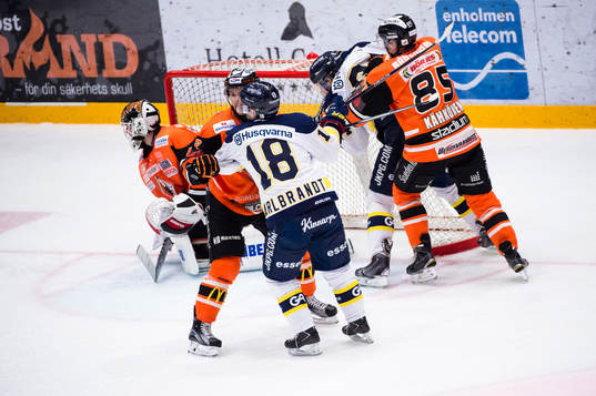 Oroligt framför Karlskronas  målbur