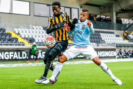 Häckens Demba Savage och Brommapojkarnas Joel Qviberg