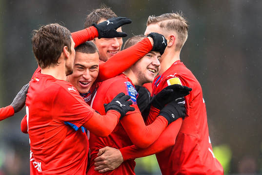 Helsingborgs Jordan Larsson och Darijan Bojanić jublar