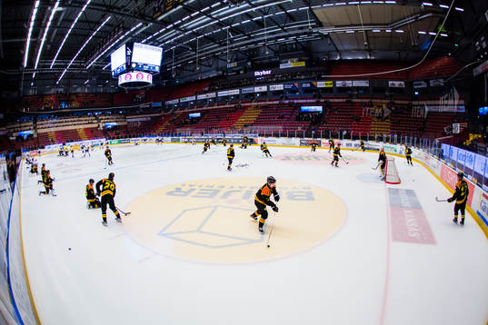 Brynäs spelare värmer upp