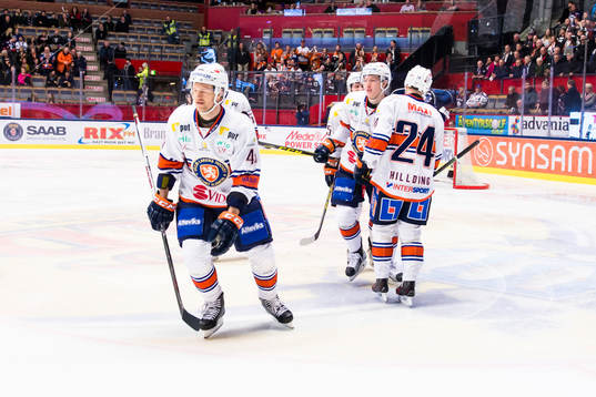 Växjös Gustav Rydahl har gjort 2-0 och jublar