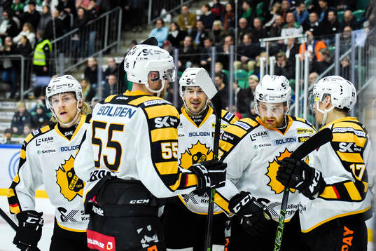 Skellefteås Mattias Ritola jublar