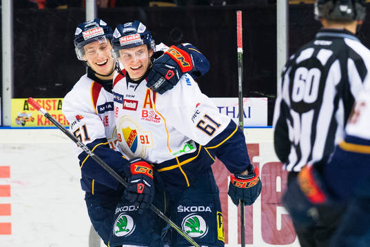 Djurgårdens Robin Alvarez och Markus Ljungh jublar