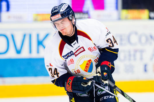 Djurgårdens Daniel Brodin grinar illa