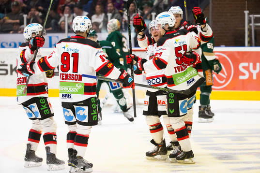 Malmö Redhawks Johan Ivarsson jublar
