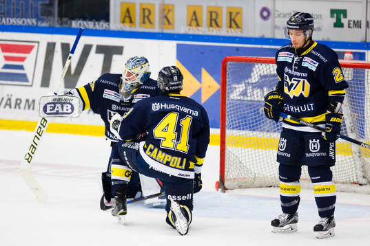 s målvakt Fredrik Pettersson-Wentzel, Chris Campoli och