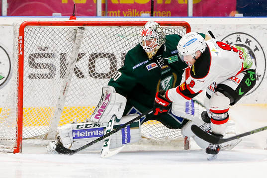 Malmö Redhawks Frederik Storm gör 1-4 bakom Färjestads