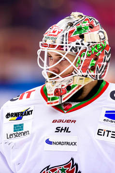 Modos målvakt Jonatan Bjurö på uppvärmningen