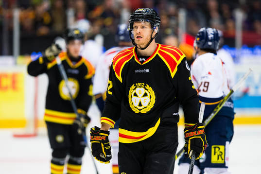 Brynäs Nick Johnson ser deppig ut
