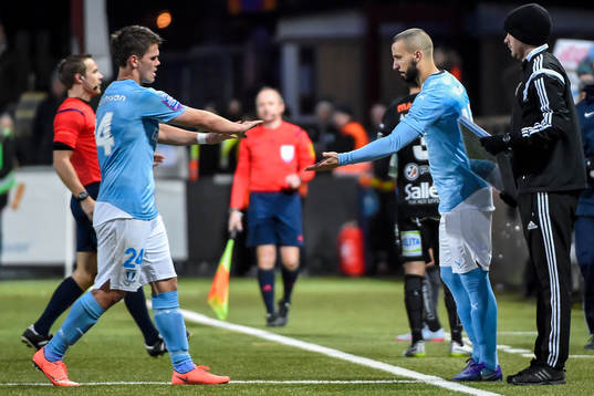 Byte mellan Malmö FFs Vidar Örn Kjartansson och Guillermo