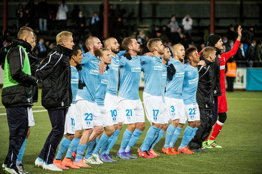 Malmö FFs spelare jublar åt vinsten med 2-1 i