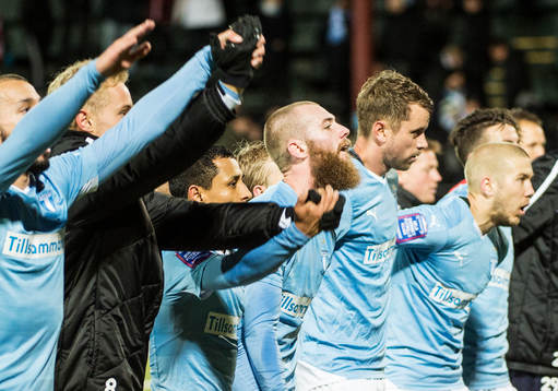 Malmö FFs Jo Inge Berget jublar med lagkamraterna