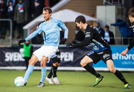Malmö FFs Magnus Wolff Eikrem mot Sirius Patrick Hopkins