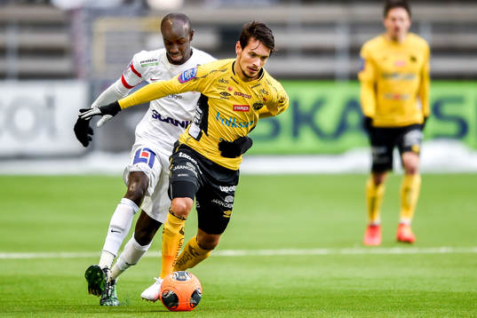 Assyriskas Alessandro Silva Ugwo och Elfsborgs  Liridon
