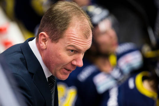 s tränare Johan Lindbom