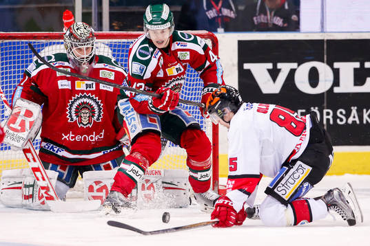 Frölundas målvakt Lars Johansson och Tom Nilsson i en