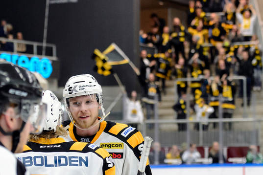 Skellefteås Alexander Urbom jublar