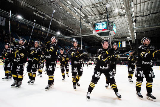 s spelare tackar publiken