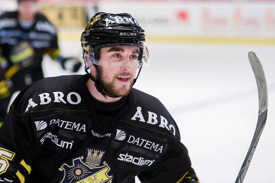 s Jonathan Andersson jublar