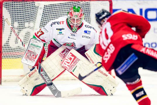 Modos målvakt Adam Reideborn