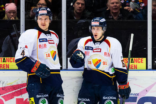 Djurgårdens Marcus Högström och Marcus Sörensen jublar