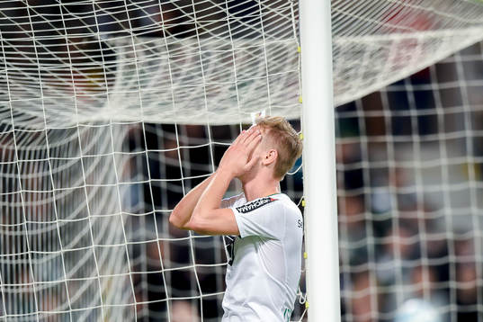 Hammarbys Erik Israelsson deppar