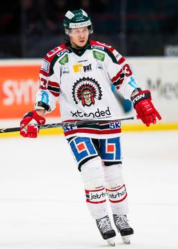 Frölundas Elias Fälth ser koncentrerad ut