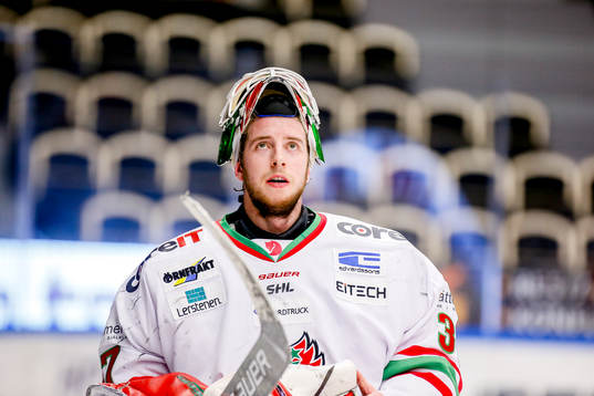 MoDos målvakt Adam Reideborn deppar