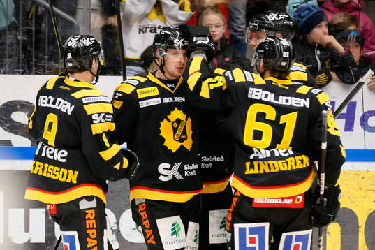 Skellefteås Martin Lundberg jublar
