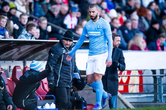Malmö FFs Guillermo Molins deppar när han byts ut