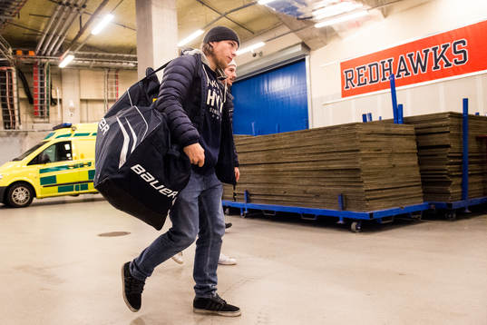 s Filip Sandberg anländer