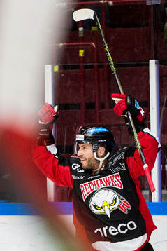 Malmö Redhawks Joey Tenute jublar