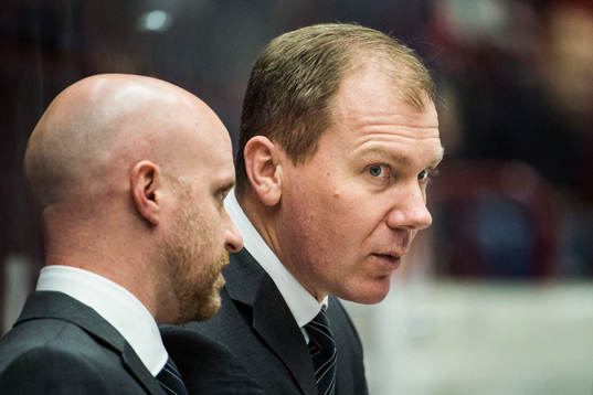 s assisterande tränare Tim Brithén och tränare Johan