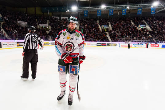 Frölundas Christoffer Persson ser deppig ut