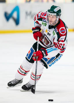 Frölundas Oscar Fantenberg med pucken