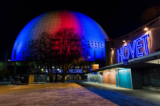 Exteriör av Globen och Hovet