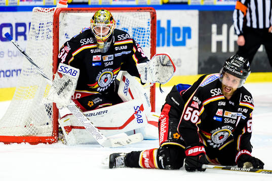 Luleås målvakt Joel Lassinantti och Jonathan Sigalet