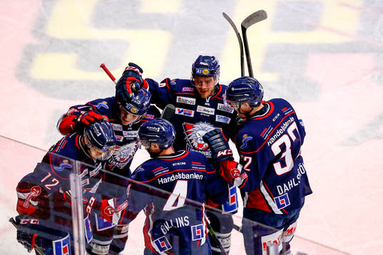 Linköpings Henrik Törnqvist jublar