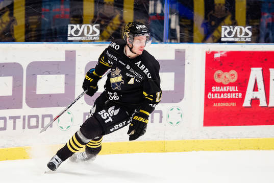 s Fredrik Hynning jublar