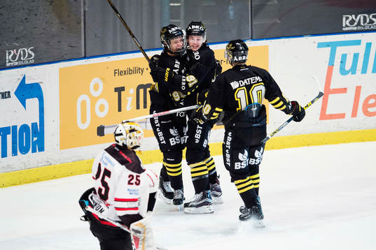 s Malte Strömwall jublar