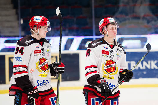 Almtunas Sebastian Hartmann och Henrik Rommel deppar