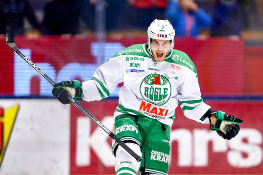 Rögles Patrik Cehlin jublar