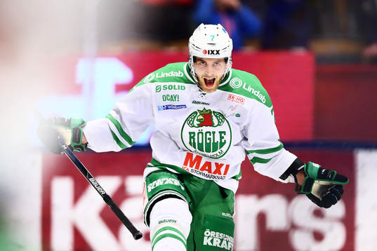 Rögles Patrick Cehlin jublar