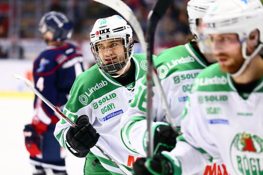 Rögles Timothy Liljegren jublar
