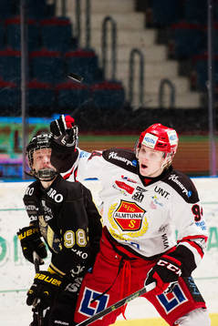 s Jesper Bratt