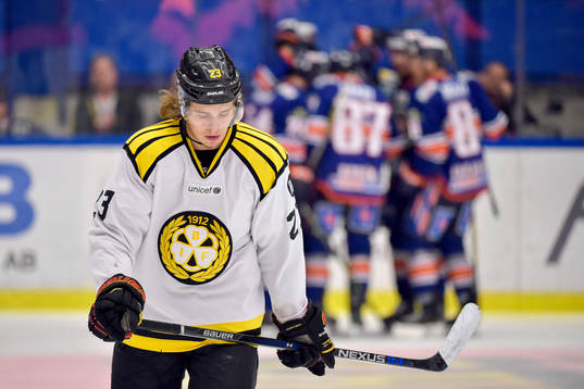 Brynäs Lucas Carlsson deppar