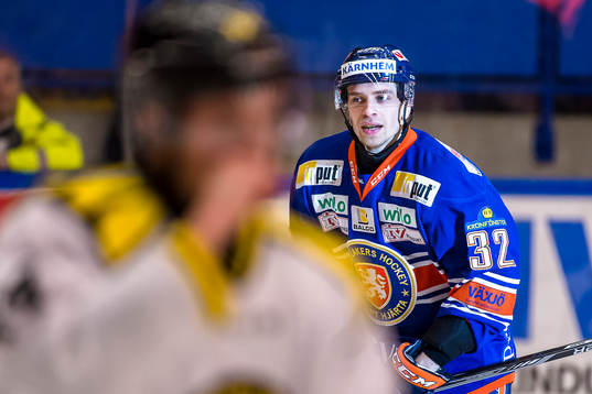 Växjös Sakari Salminen jublar