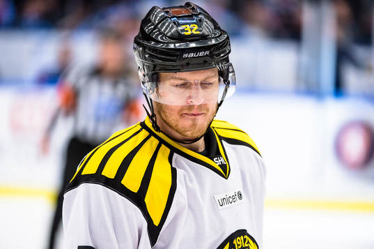Brynäs Nick Johnson deppar