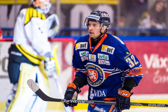 Växjös Sakari Salminen jublar