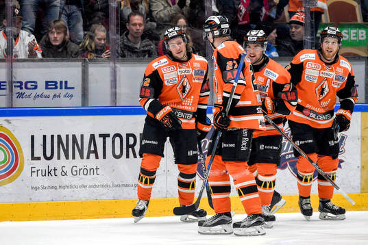 Karlskronas Jesper Olofsson jublar